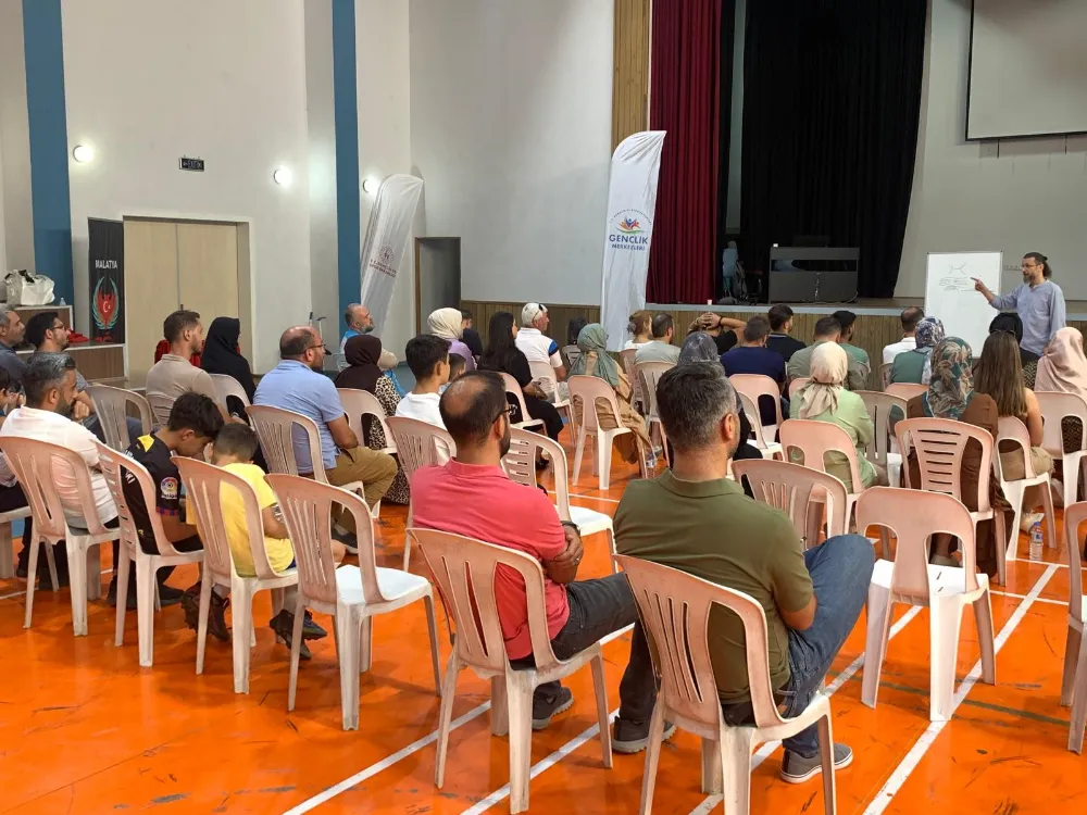 Malatya’da Gençlik Liderlerine Yönelik 