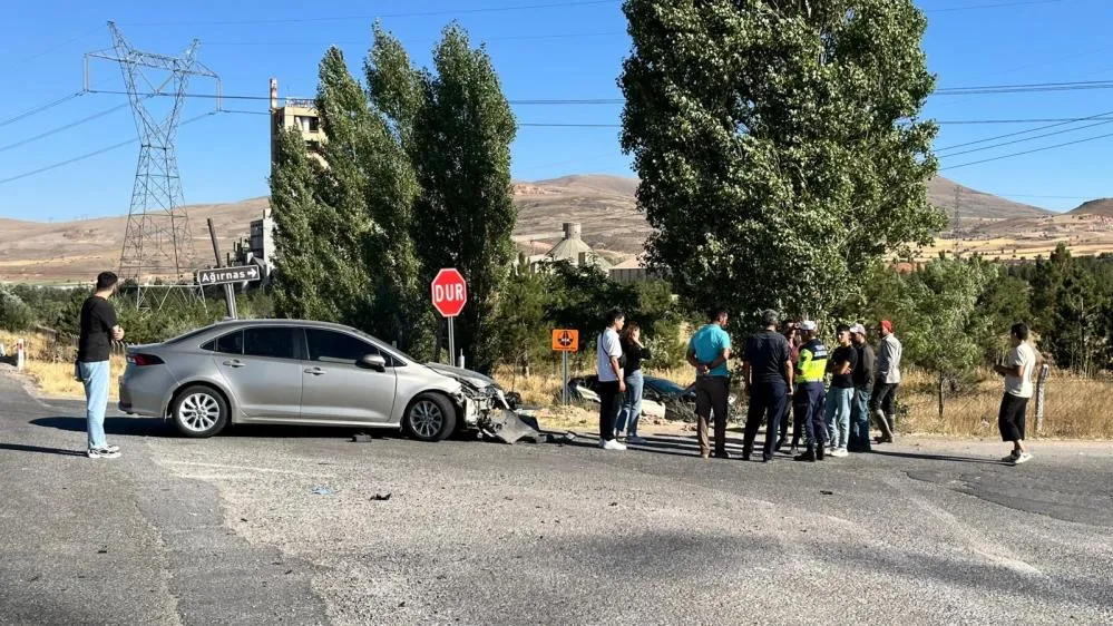 Kayseri’de trafik kazası; 2 yaralı