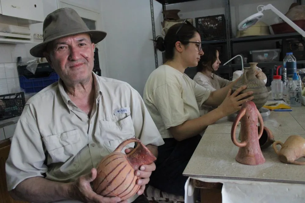 4 bin 500 yıllık eşsiz seramikler