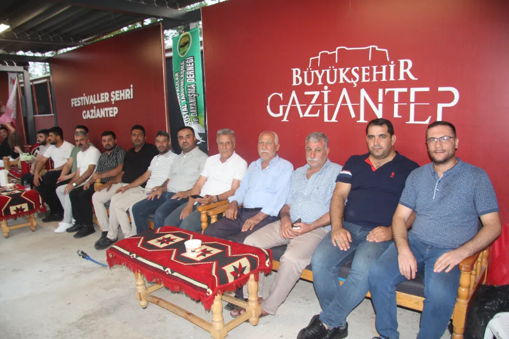 Hemşehri Dernekleri Festivali renkli görüntülere sahne oldu