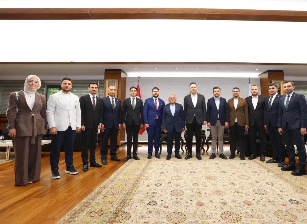 Başkan Büyükkılıç; AK Parti Gençlik Kolları Başkanı İbiş