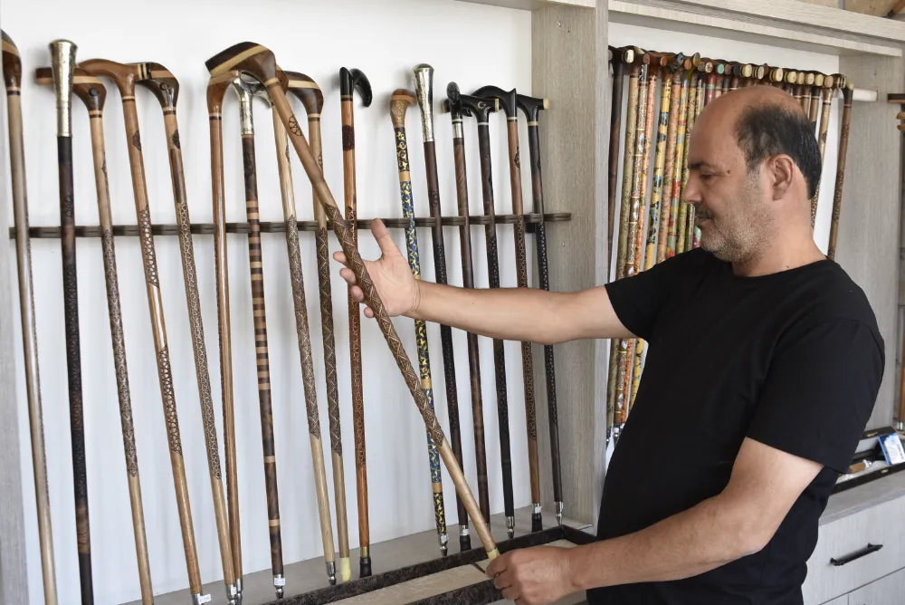 Cumhurbaşkanı Erdoğan ve Bahçeli için özel tasarım baston