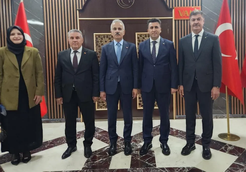 Ulaştırma ve Altyapı Bakanı Uraloğlu Tunceli